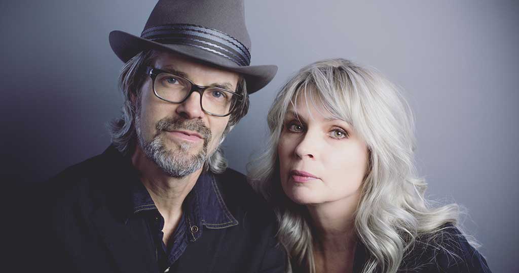 AN ACOUSTIC CHRISTMAS WITH OVER THE RHINE